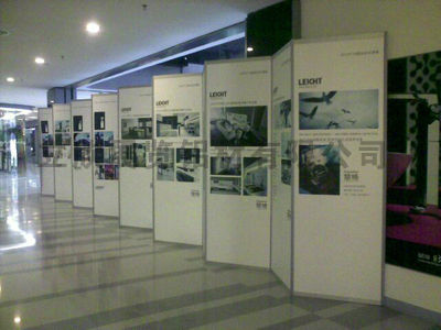 铝合金折叠屏风 佛山立欣铝展展览提供全方位产品与服务